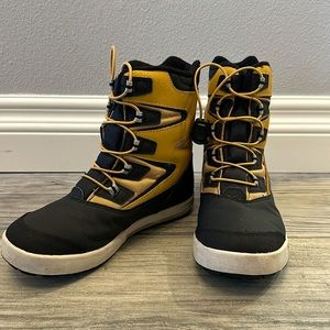 Like new kids Merrell snow/hiking boots